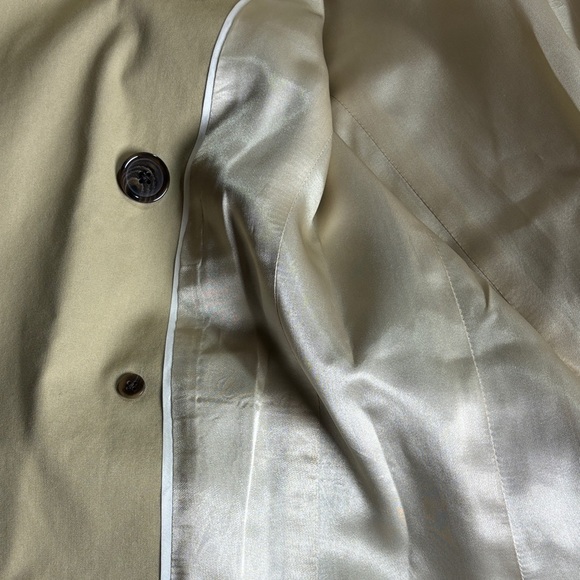 J. Crew Women's Beige Double-Breasted Trench Coat with Belt - Picture 11 of 11